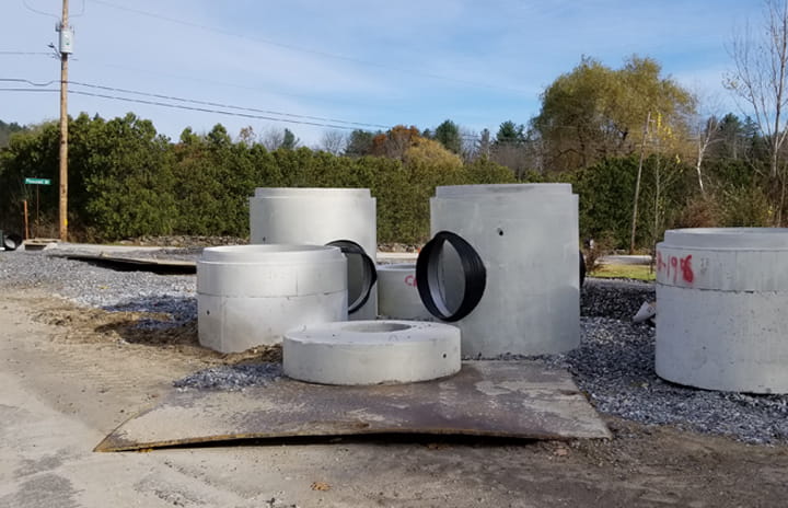 Conectores: tubería a pozo de hormigón y tubería a tubería